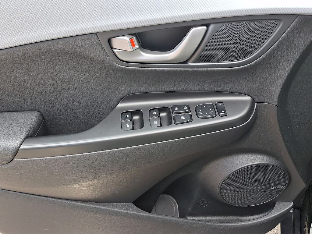 Thumbnail: 2021 Hyundai Kona - 24