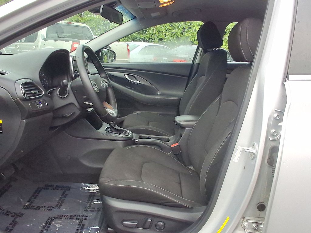Thumbnail: 2018 Hyundai Elantra - 10