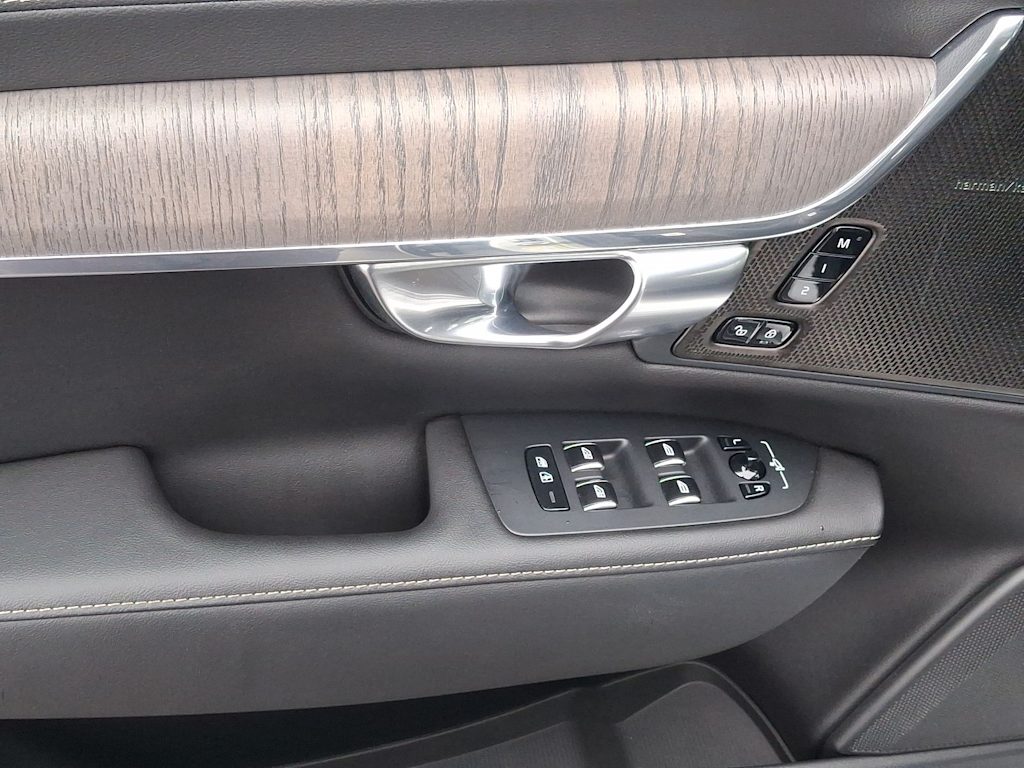 2022 Volvo S90 B6 Inscription 19
