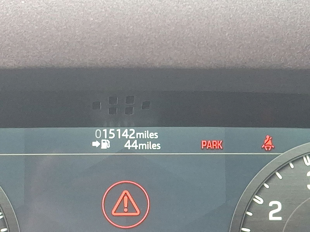 Thumbnail: 2023 Land Rover Defender - 14