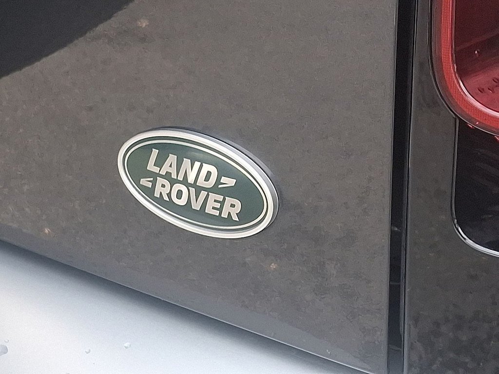 Thumbnail: 2023 Land Rover Defender - 7