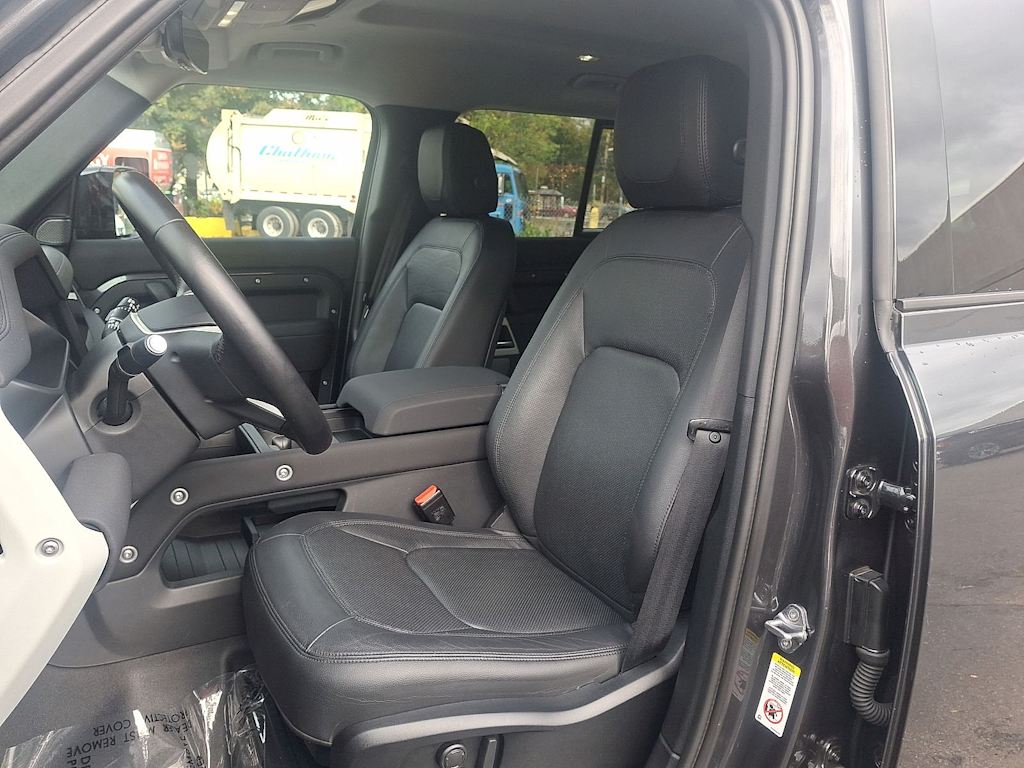 Thumbnail: 2023 Land Rover Defender - 10