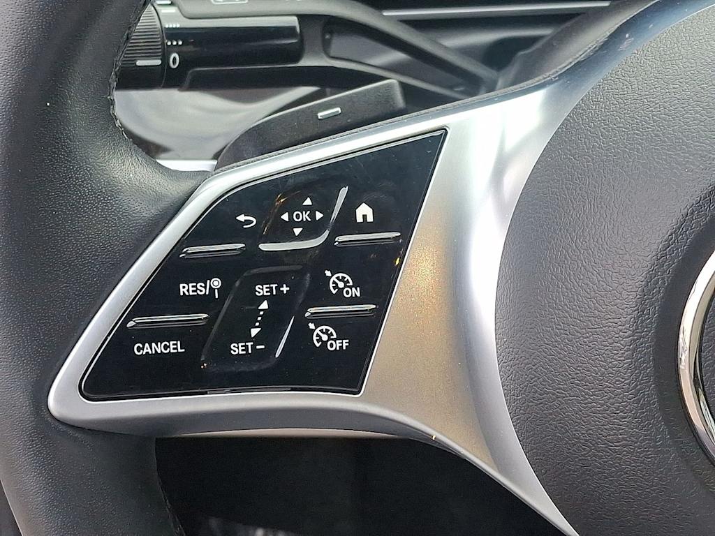 Thumbnail: 2023 Mercedes-Benz C-Class - 21