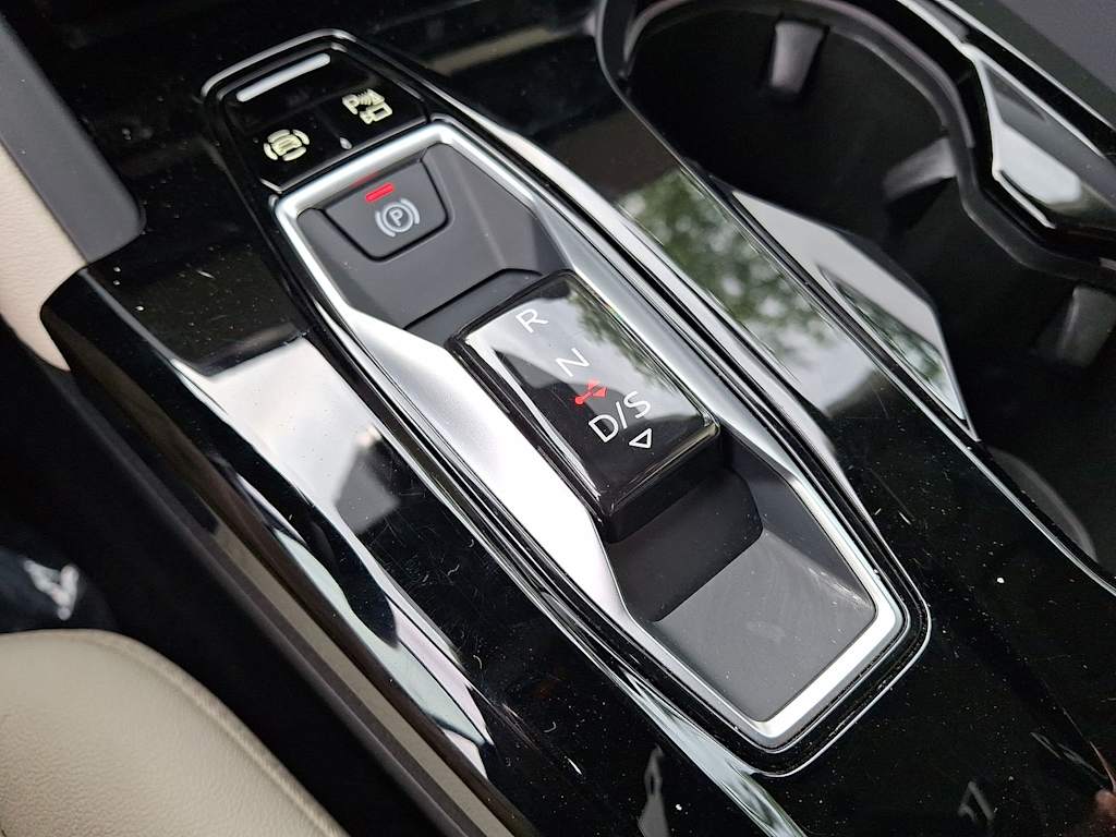 Thumbnail: 2025 Audi Q5 - 25