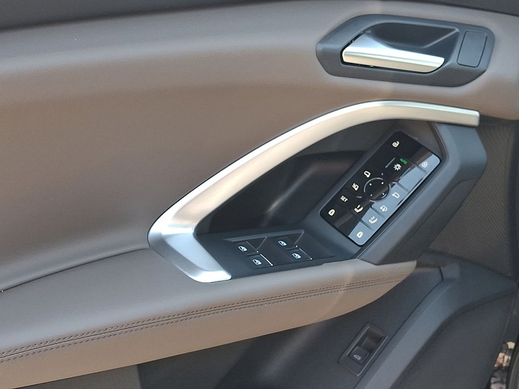 Thumbnail: 2025 Audi Q5 - 18