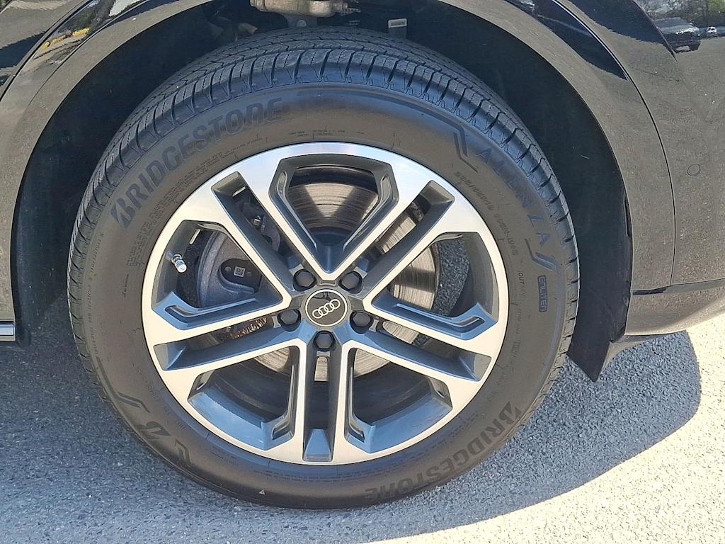 Thumbnail: 2025 Audi Q5 - 8