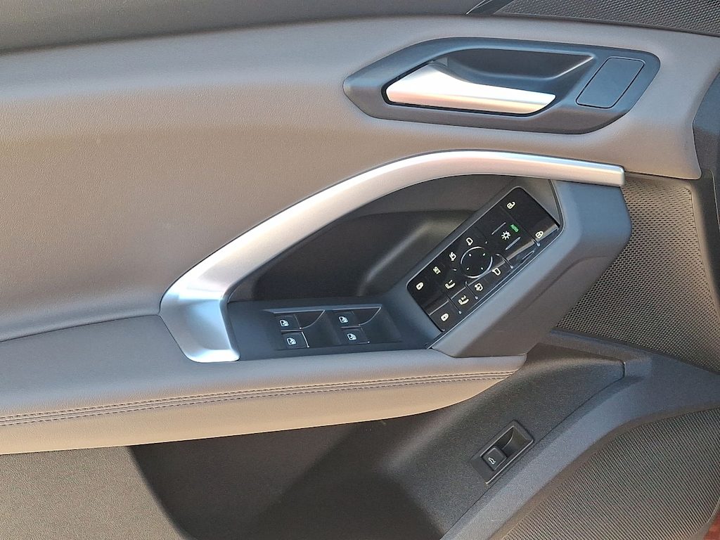 Thumbnail: 2025 Audi Q5 - 19