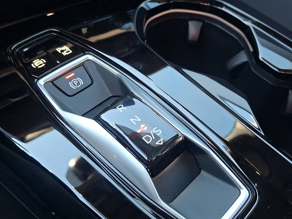 Thumbnail: 2025 Audi Q5 - 13