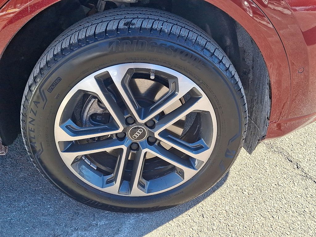 Thumbnail: 2025 Audi Q5 - 8