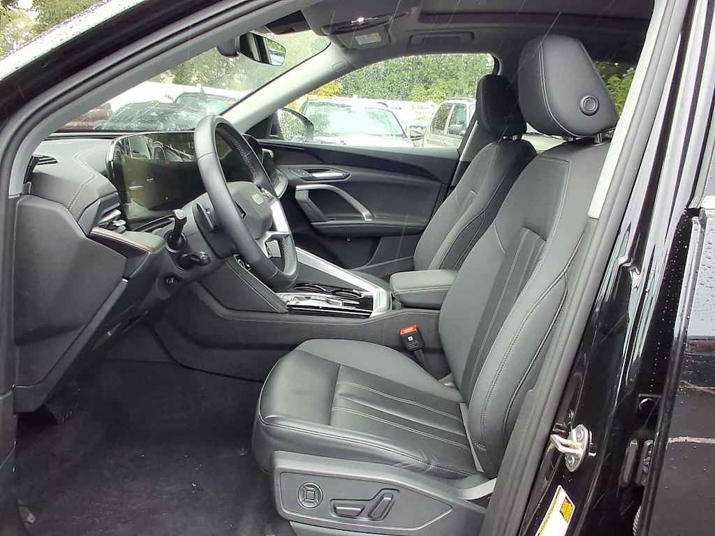 Thumbnail: 2025 Audi Q5 - 10