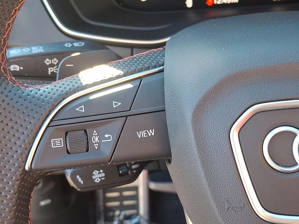 Thumbnail: 2023 Audi SQ5 - 22