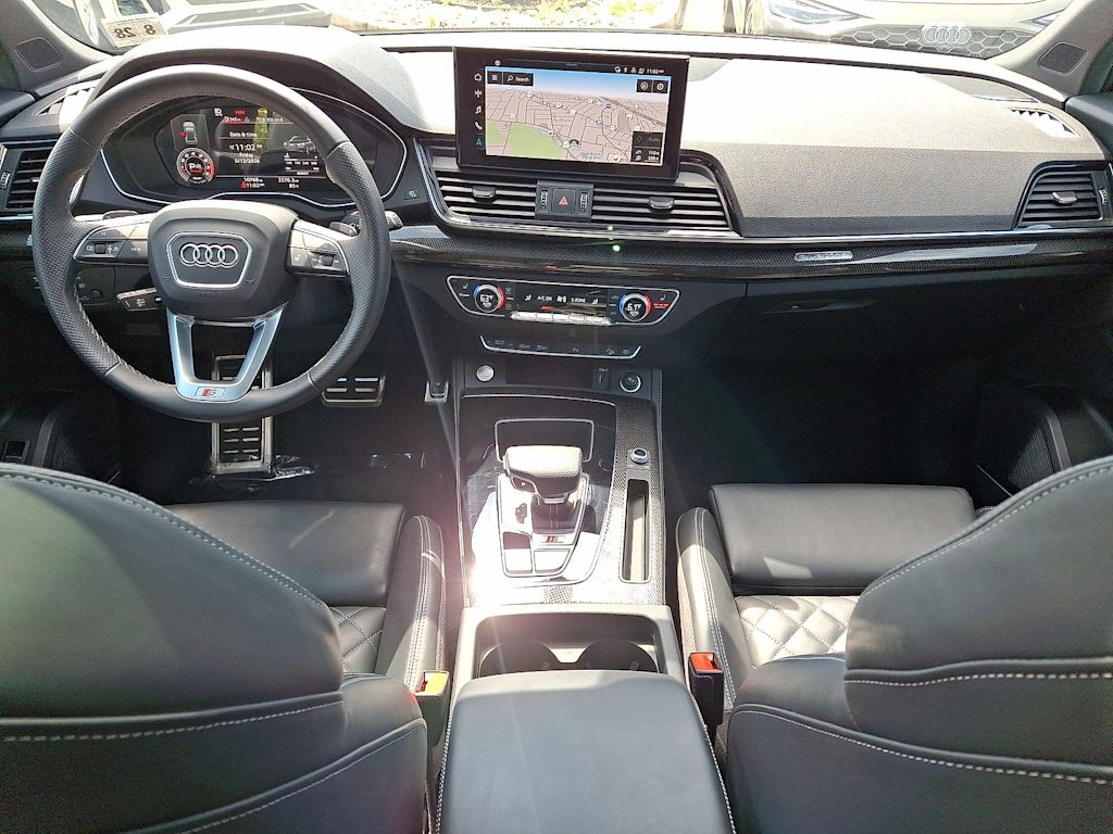 Thumbnail: 2023 Audi SQ5 - 2