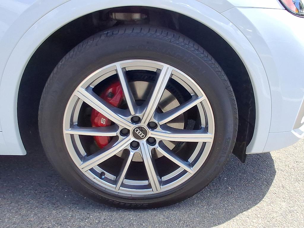 Thumbnail: 2023 Audi SQ5 - 8