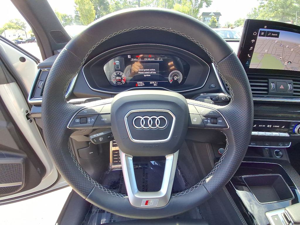 Thumbnail: 2023 Audi SQ5 - 12