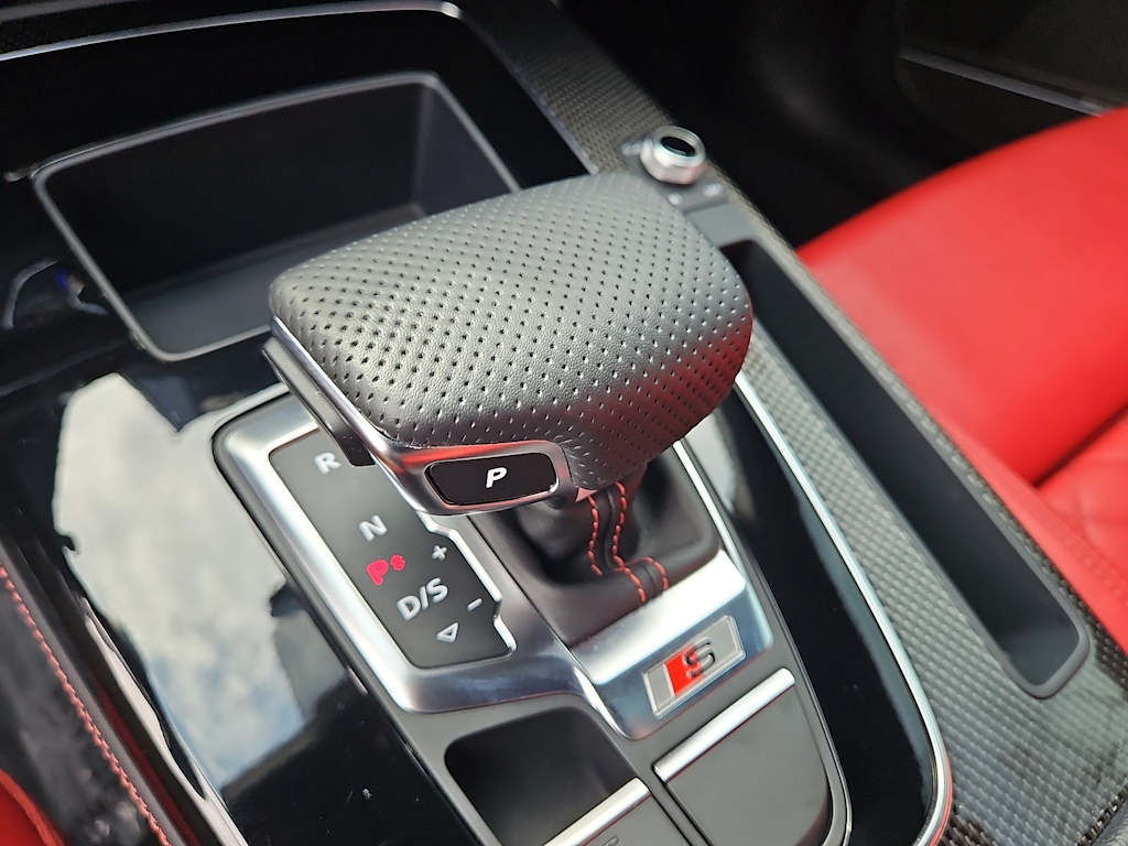 Thumbnail: 2025 Audi SQ5 - 13