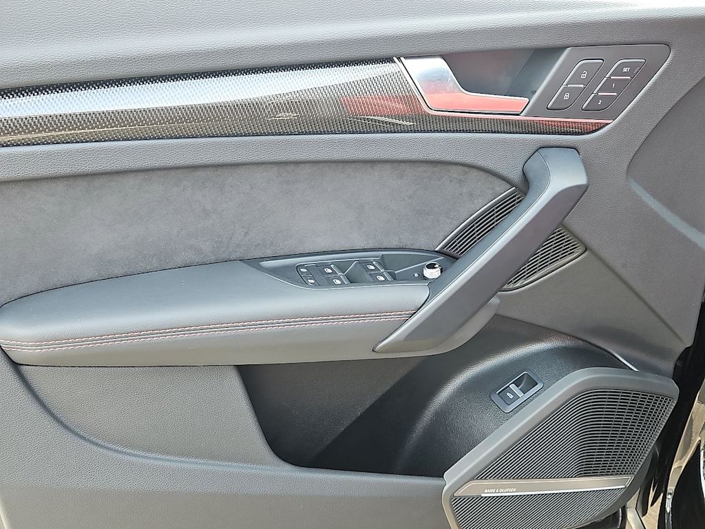 Thumbnail: 2025 Audi SQ5 - 20