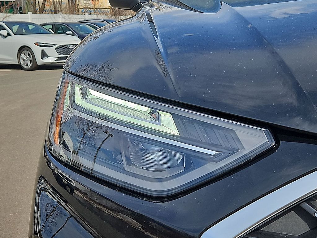 Thumbnail: 2025 Audi SQ5 - 28