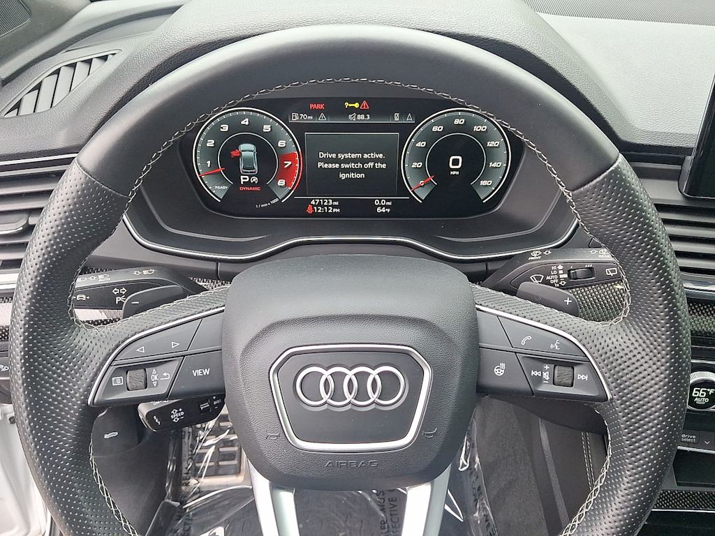 Thumbnail: 2022 Audi SQ5 - 2