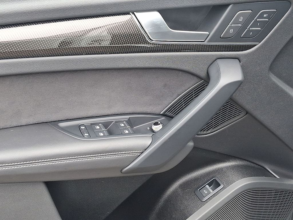 Thumbnail: 2022 Audi SQ5 - 19