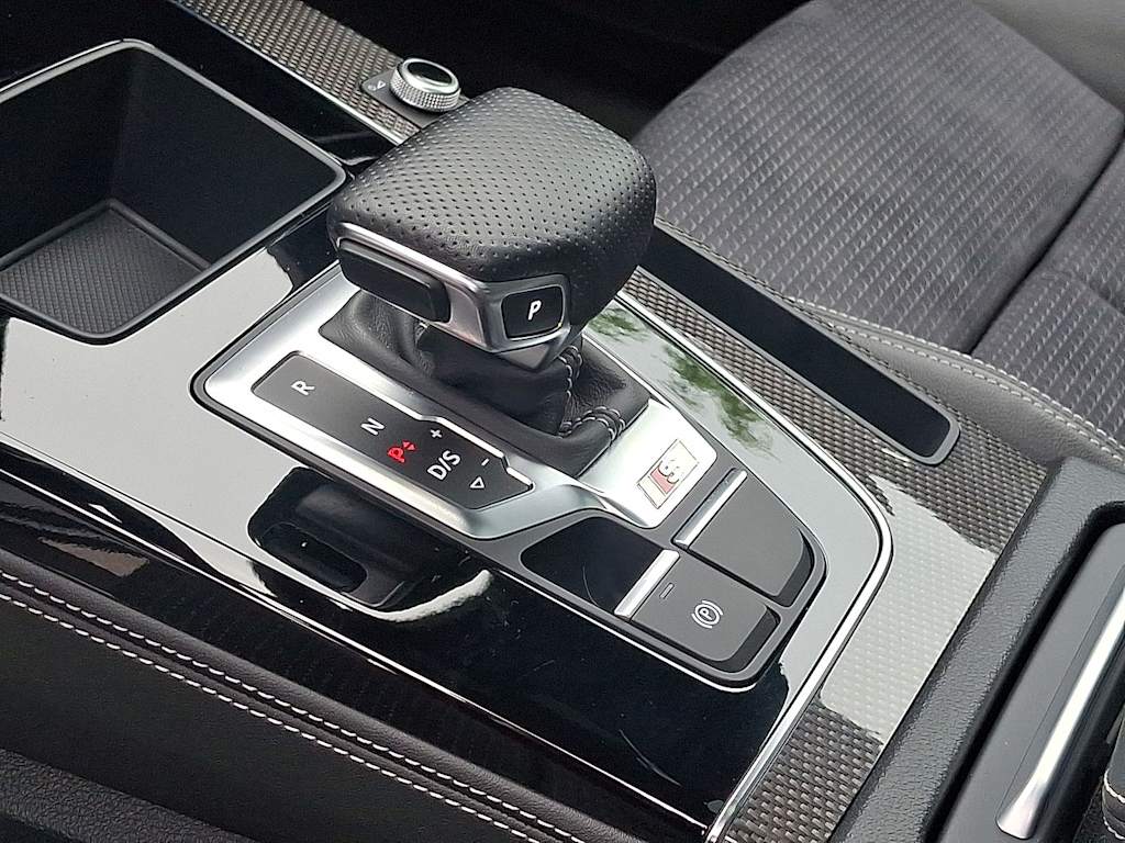 Thumbnail: 2022 Audi SQ5 - 13