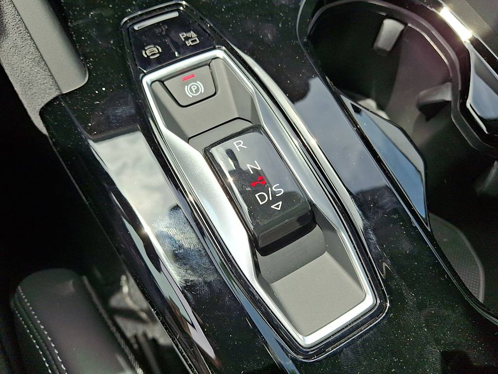 Thumbnail: 2026 Audi SQ5 - 12
