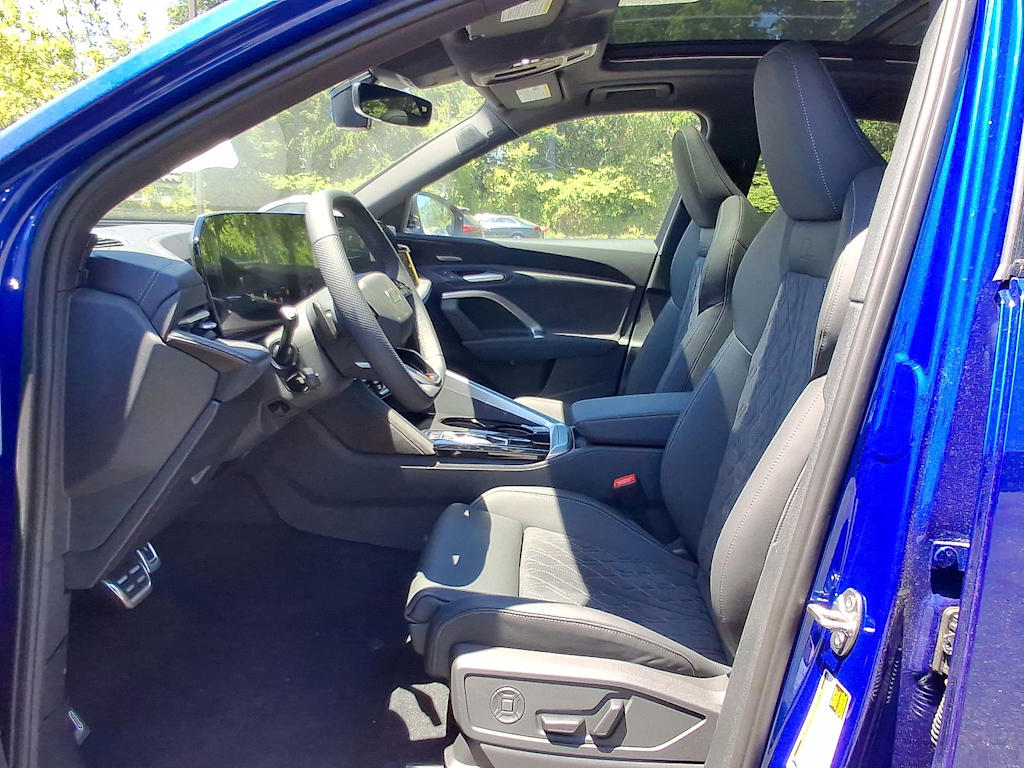 Thumbnail: 2026 Audi SQ5 - 8