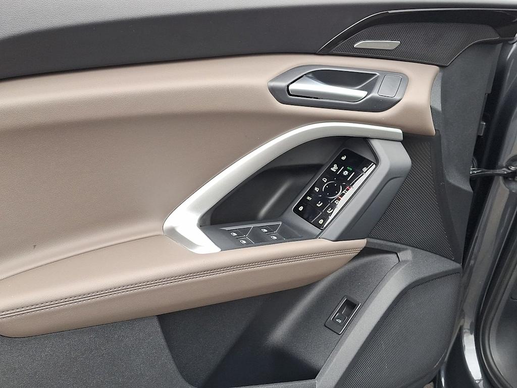 Thumbnail: 2025 Audi Q5 - 19