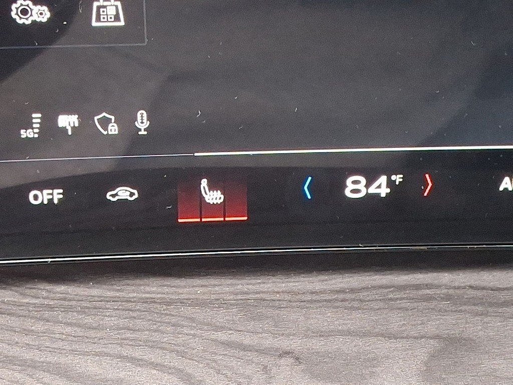 Thumbnail: 2025 Audi Q5 - 24