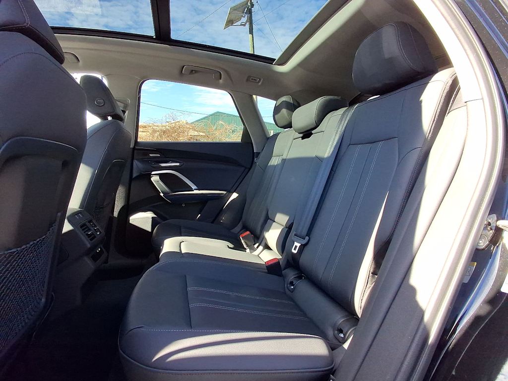 Thumbnail: 2025 Audi Q5 - 11