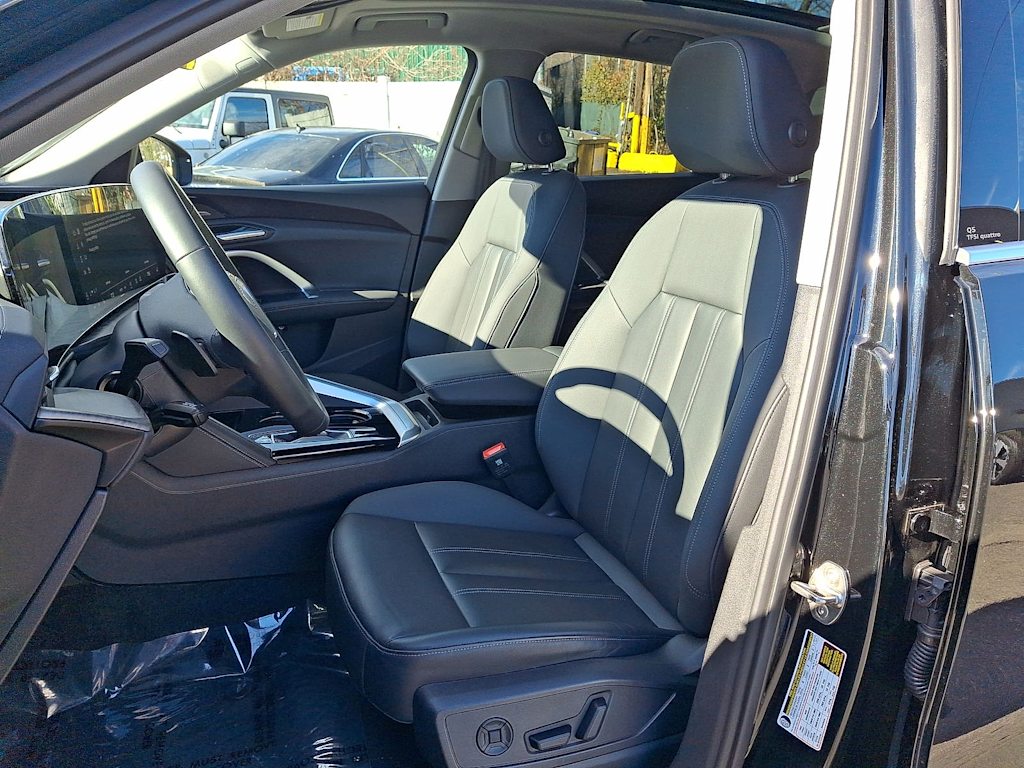 Thumbnail: 2025 Audi Q5 - 10