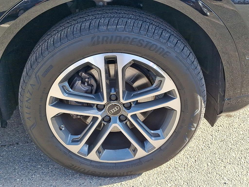 Thumbnail: 2025 Audi Q5 - 8