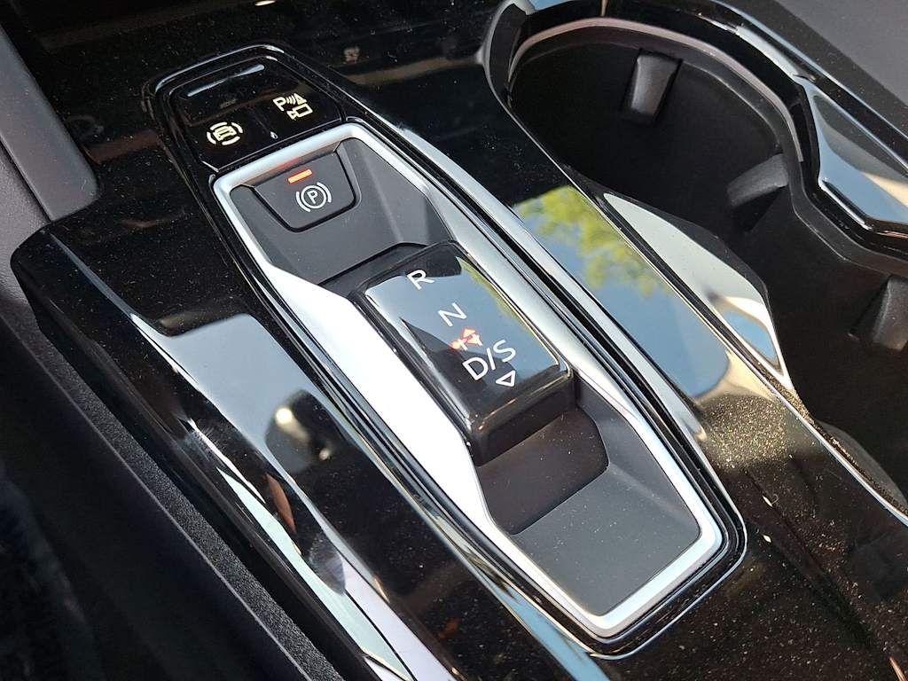 Thumbnail: 2025 Audi Q5 - 15