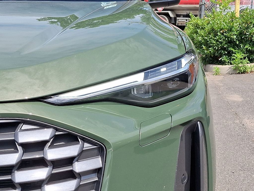 Thumbnail: 2025 Audi Q5 - 30