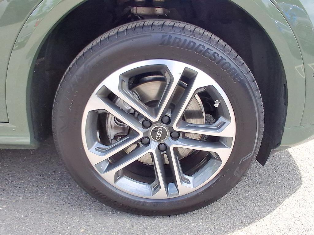 Thumbnail: 2025 Audi Q5 - 8