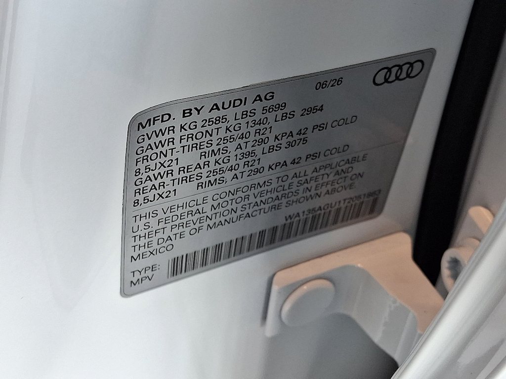 Thumbnail: 2026 Audi SQ5 - 15