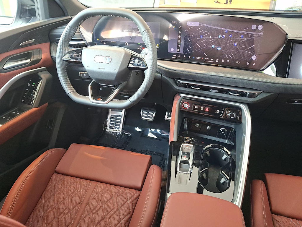 Thumbnail: 2026 Audi SQ5 - 11