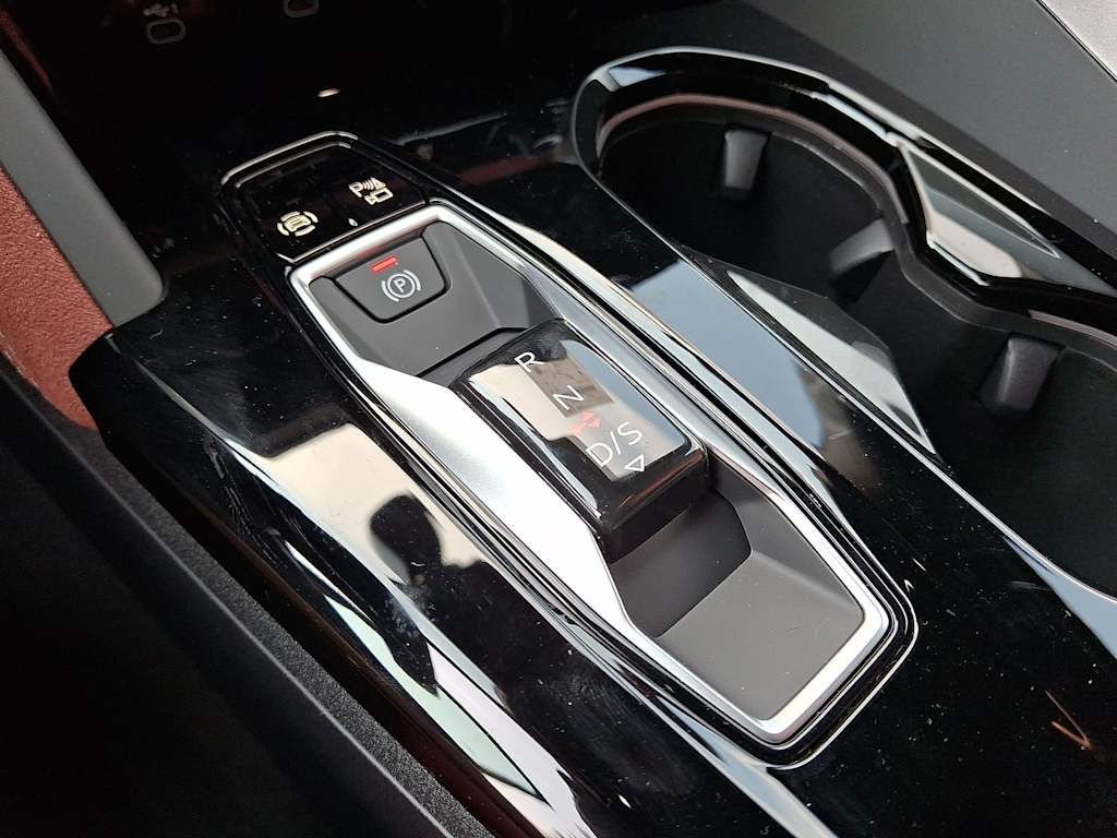 Thumbnail: 2026 Audi SQ5 - 25