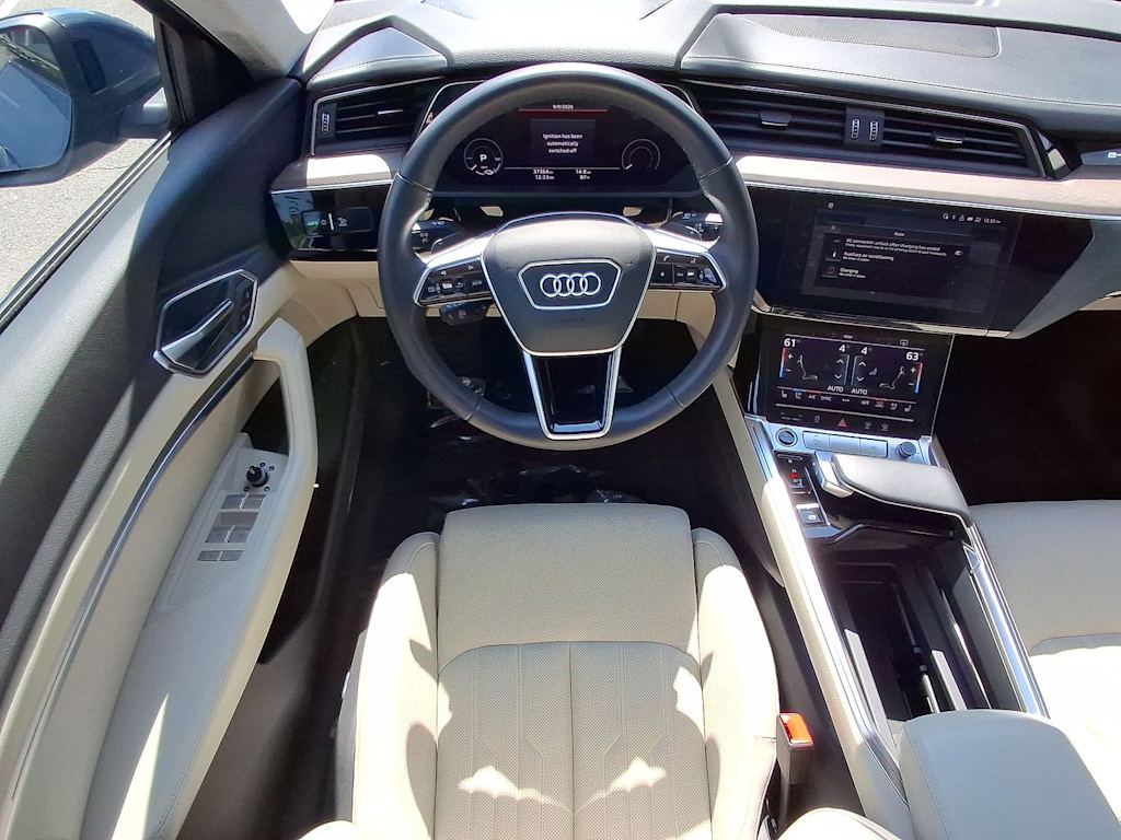 Thumbnail: 2022 Audi e-tron - 13