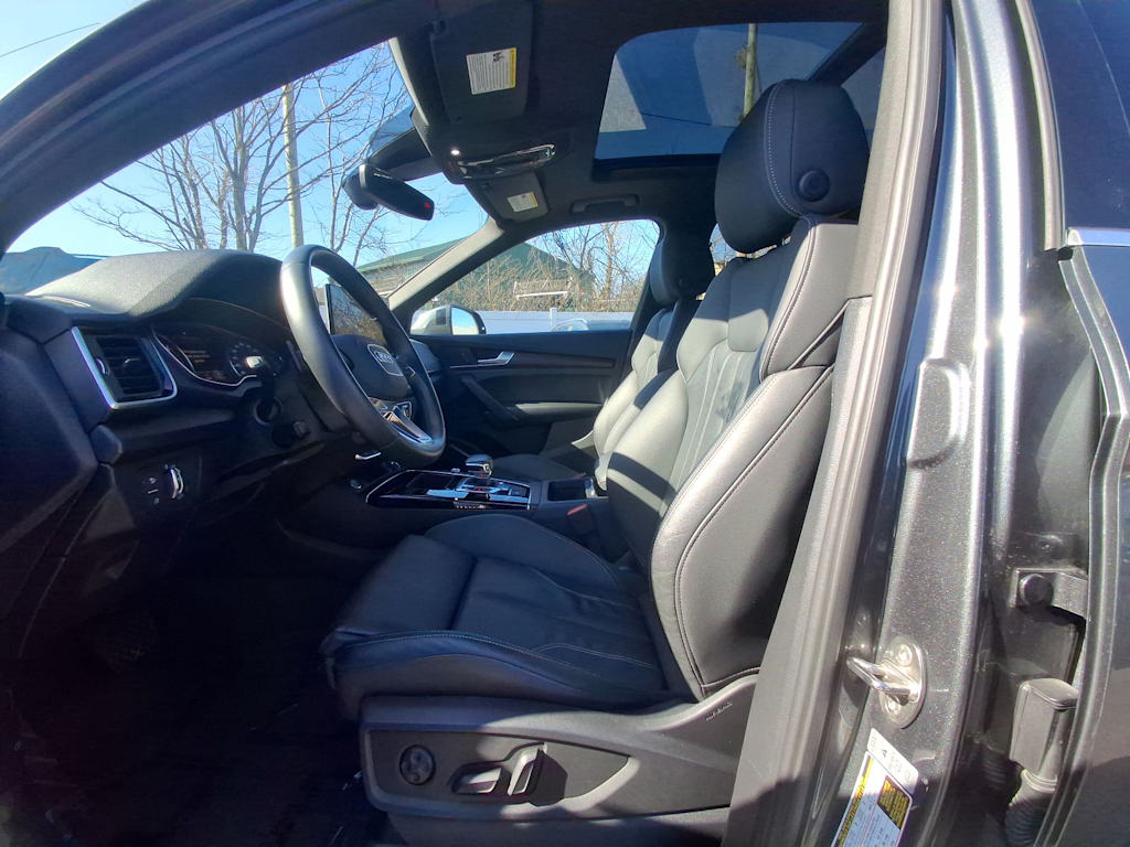 2022 Audi Q5 Premium 10