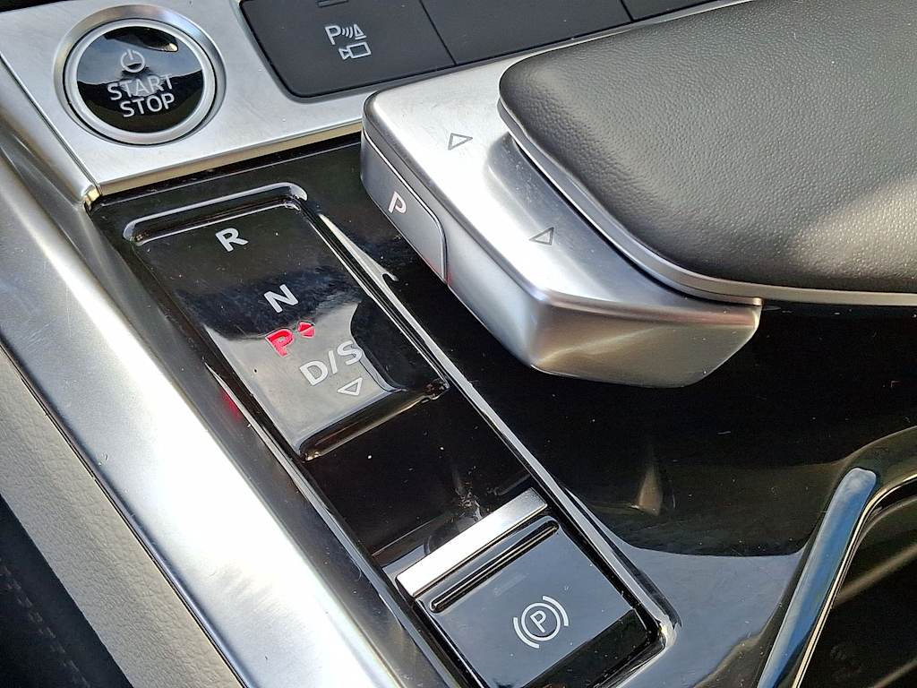 Thumbnail: 2024 Audi Q8 e-tron - 14