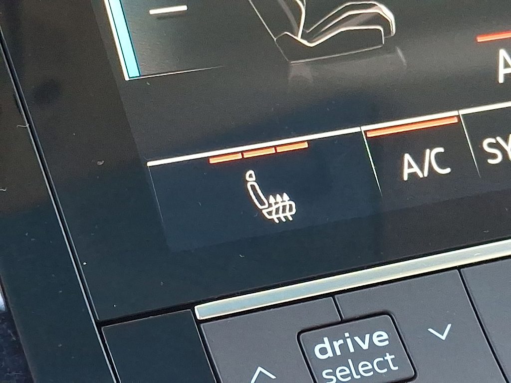 Thumbnail: 2024 Audi Q8 e-tron - 28