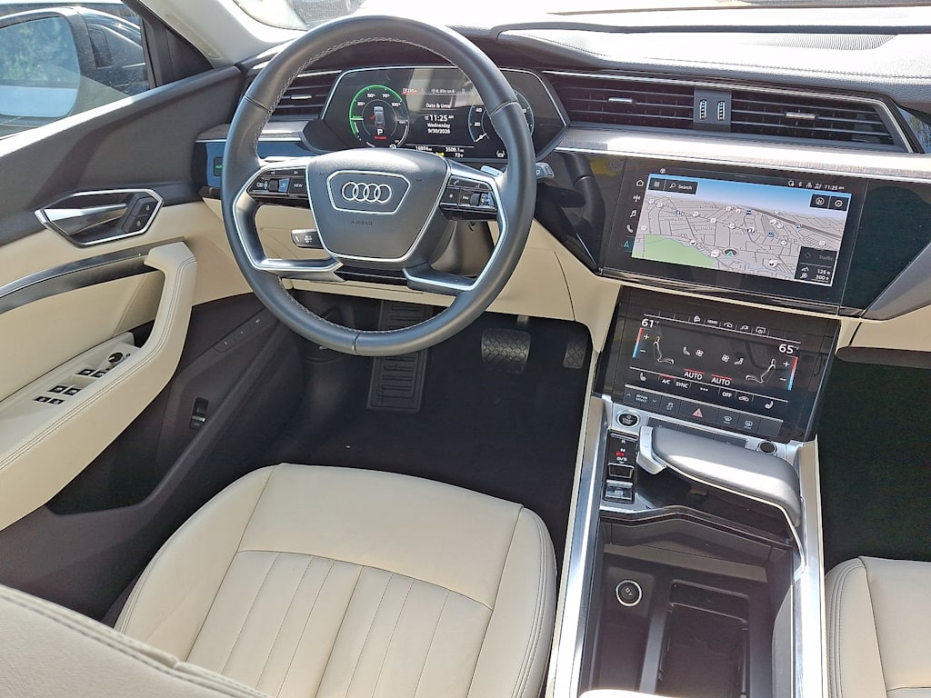 Thumbnail: 2024 Audi Q8 e-tron - 8