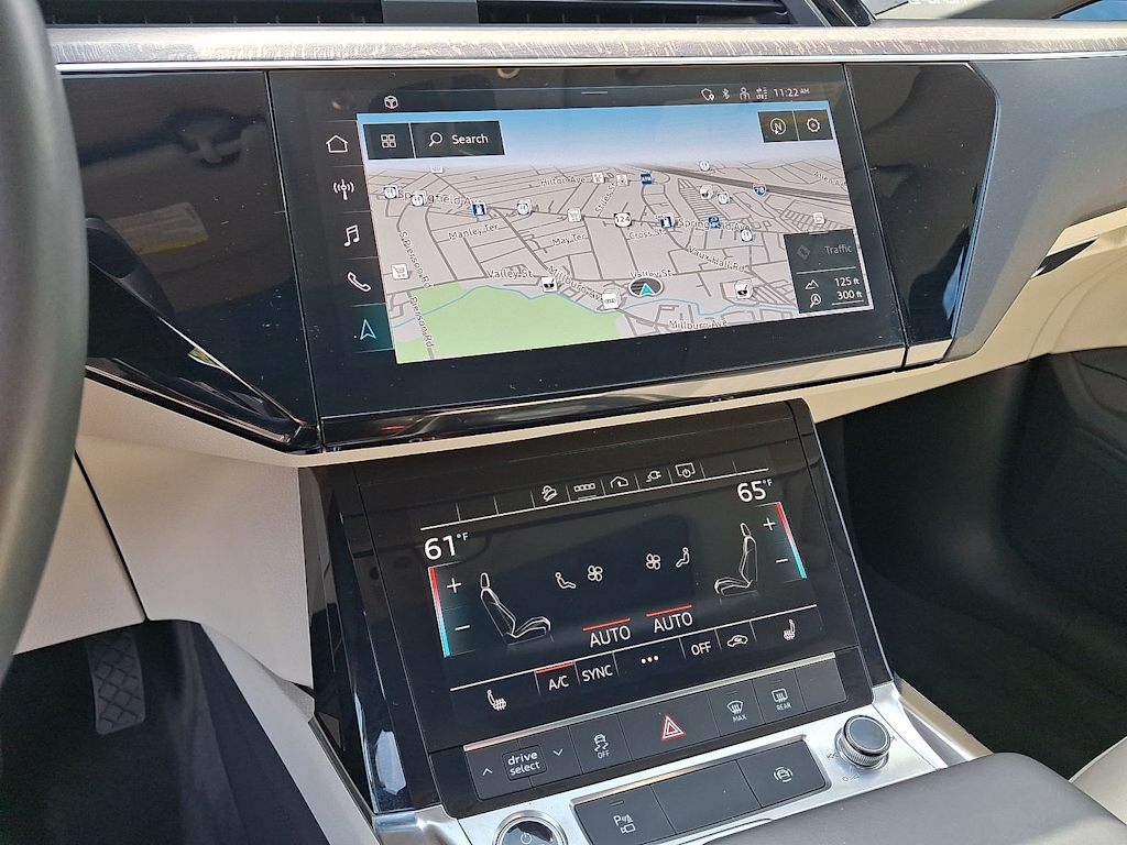 Thumbnail: 2024 Audi Q8 e-tron - 24