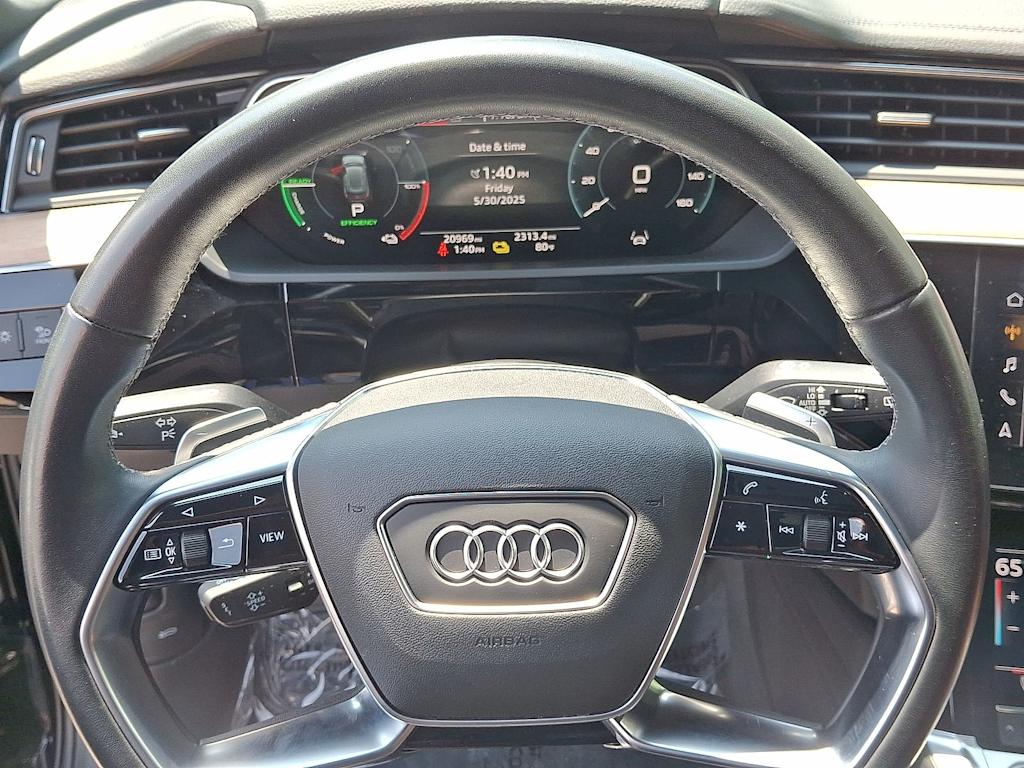Thumbnail: 2024 Audi Q8 e-tron - 17