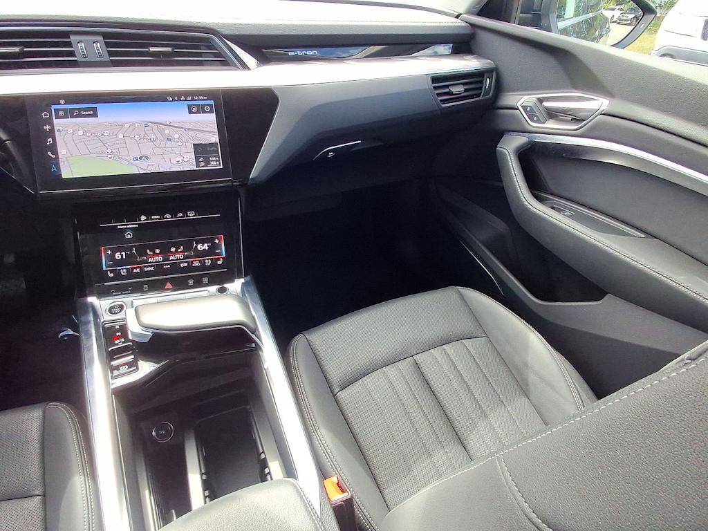 Thumbnail: 2024 Audi Q8 e-tron - 14