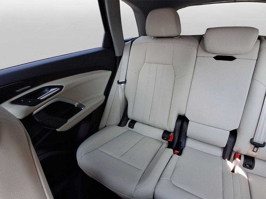 Thumbnail: 2026 Audi Q5 - 10