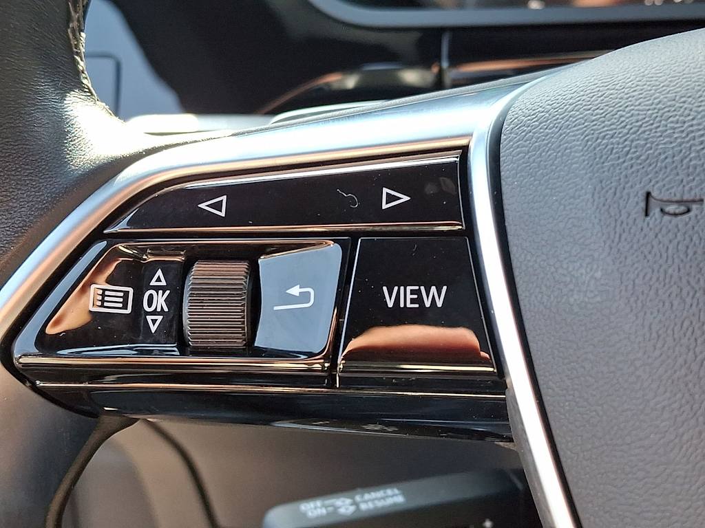 Thumbnail: 2024 Audi Q8 e-tron - 25