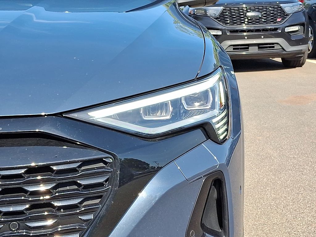 Thumbnail: 2024 Audi Q8 e-tron - 33