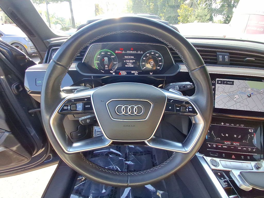 Thumbnail: 2024 Audi Q8 e-tron - 12