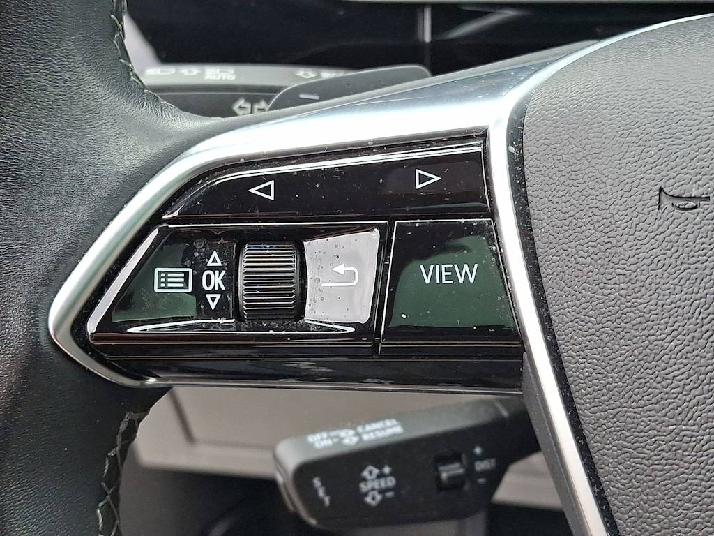 Thumbnail: 2024 Audi Q8 e-tron - 26